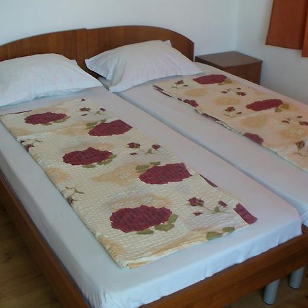 Zora Guest House Primorsko Exterior photo