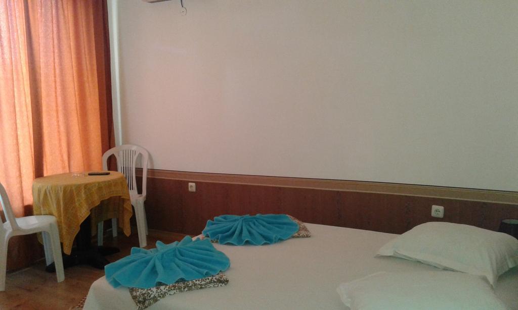 Zora Guest House Primorsko Room photo