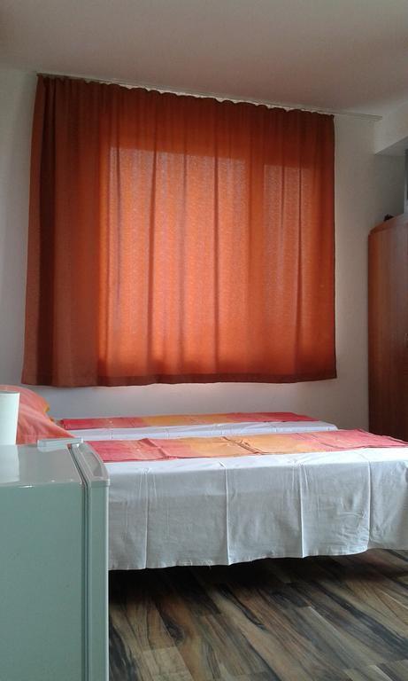 Zora Guest House Primorsko Room photo