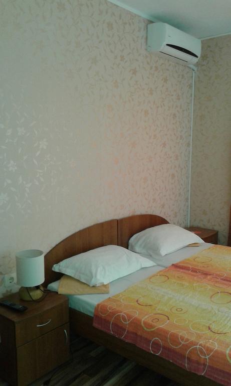 Zora Guest House Primorsko Exterior photo